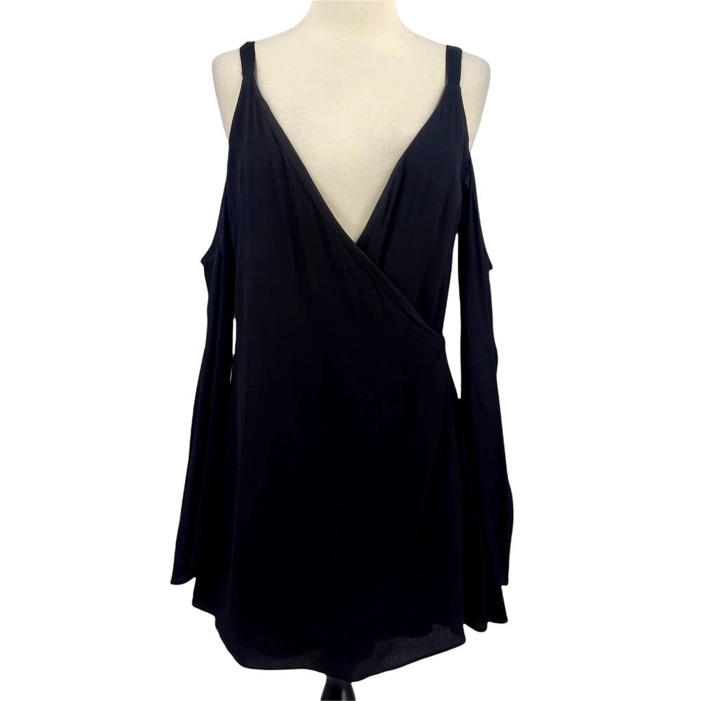 Lovers + Friends Deep Plunge V Cold Shoulder Top NWT